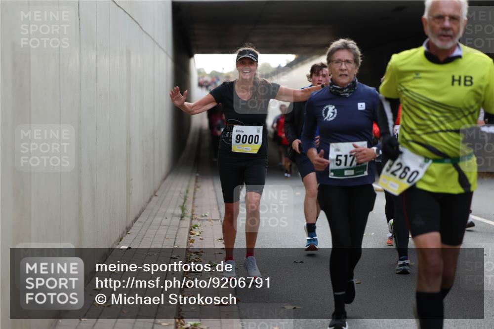 05.10.2025 - 20. swb-Marathon Bremen Michael Strokosch http://msf.ph/oto/9206791 05.10.2025 10:51:29 Laufen 9000, 517, 260 meine-sportfotos.de