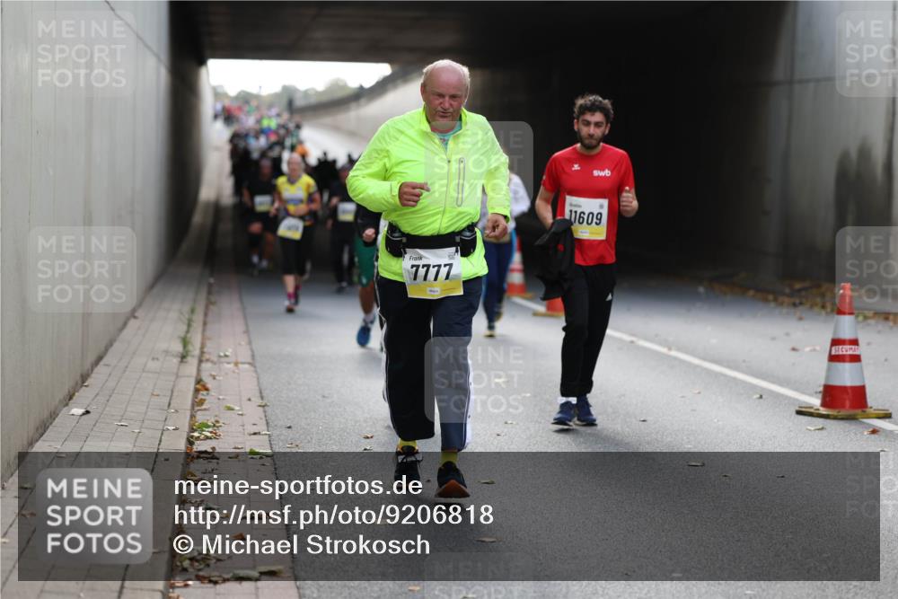 05.10.2025 - 20. swb-Marathon Bremen Michael Strokosch http://msf.ph/oto/9206818 05.10.2025 10:58:22 Laufen 7777, 11609 meine-sportfotos.de