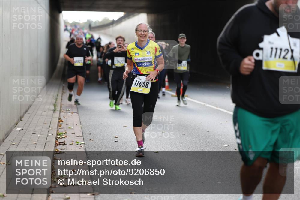 05.10.2025 - 20. swb-Marathon Bremen Michael Strokosch http://msf.ph/oto/9206850 05.10.2025 10:58:28 Laufen 19927, 11427, 11636, 11877, 1112 meine-sportfotos.de