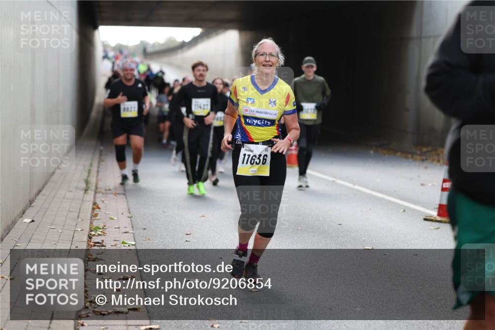 05.10.2025 - 20. swb-Marathon Bremen Michael Strokosch http://msf.ph/oto/9206854 05.10.2025 10:58:28 Laufen 0827, 11427, 1452, 11636, 71877 meine-sportfotos.de