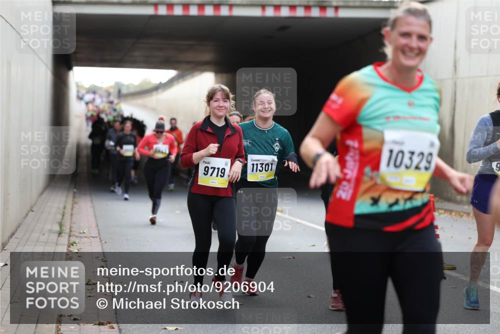 05.10.2025 - 20. swb-Marathon Bremen Michael Strokosch http://msf.ph/oto/9206904 05.10.2025 10:52:05 Laufen 9719, 11301, 10329 meine-sportfotos.de