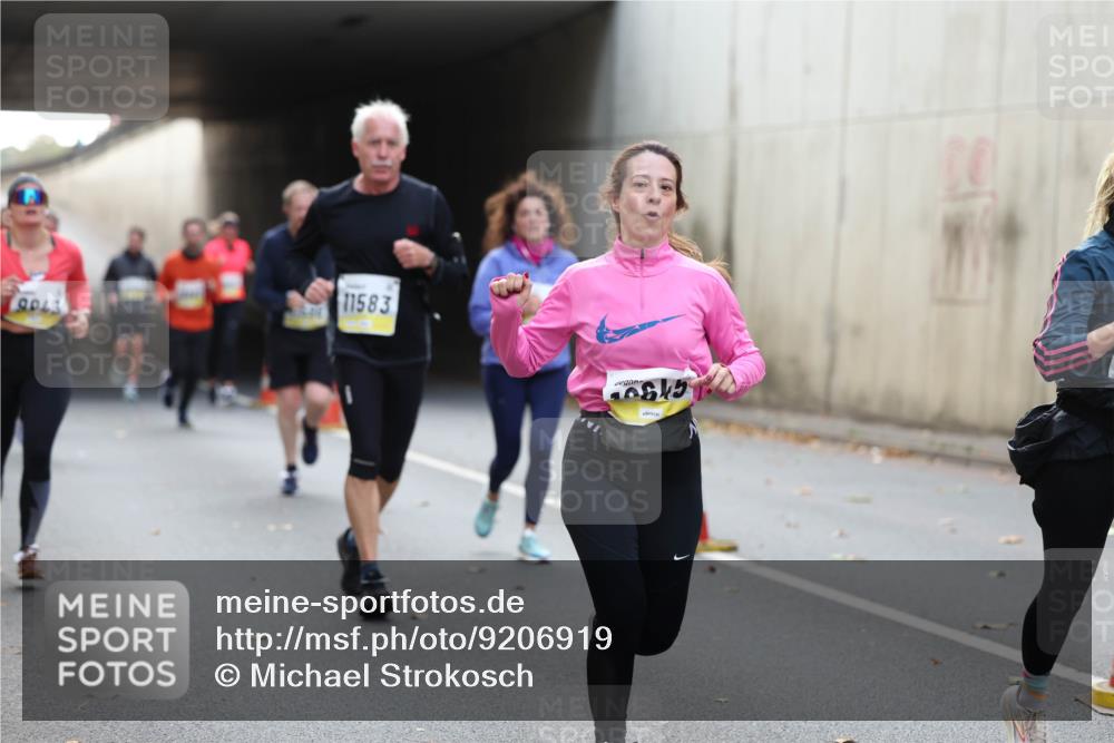 05.10.2025 - 20. swb-Marathon Bremen Michael Strokosch http://msf.ph/oto/9206919 05.10.2025 10:52:08 Laufen 11583 meine-sportfotos.de