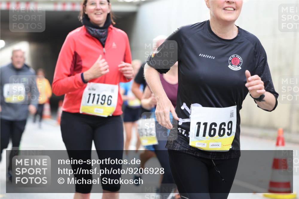 05.10.2025 - 20. swb-Marathon Bremen Michael Strokosch http://msf.ph/oto/9206928 05.10.2025 10:58:44 Laufen 11196, 0, 1910, 1632, 11669, 02036 meine-sportfotos.de
