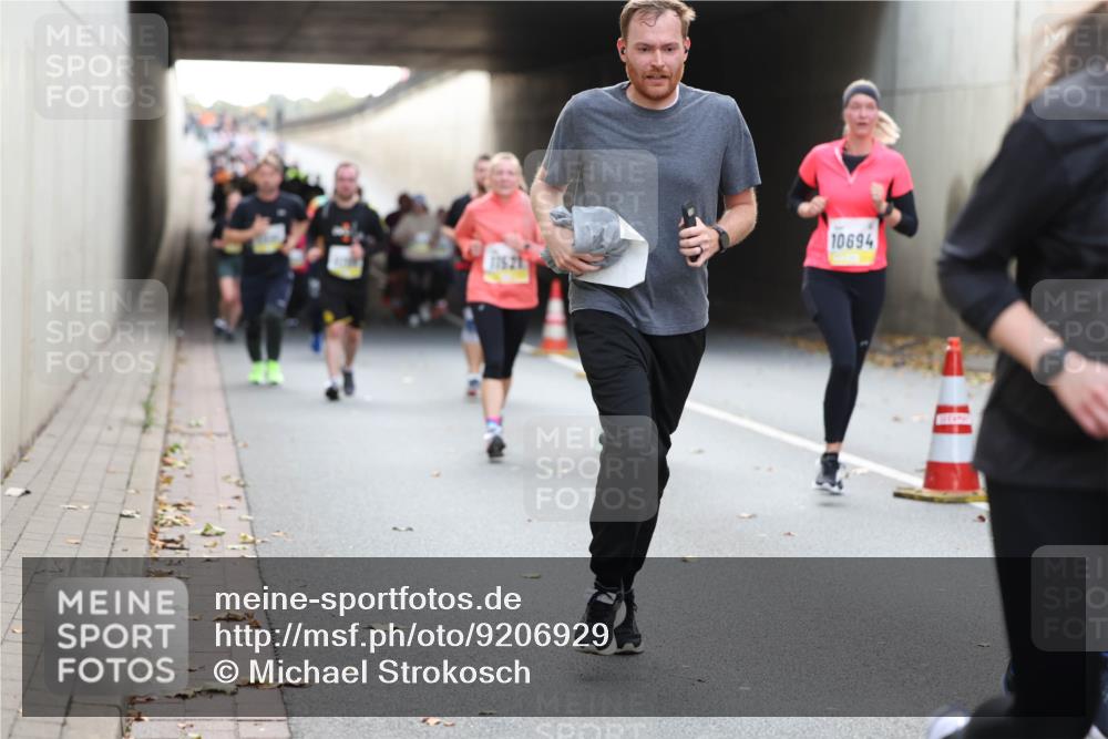 05.10.2025 - 20. swb-Marathon Bremen Michael Strokosch http://msf.ph/oto/9206929 05.10.2025 10:52:14 Laufen 10694, 116211 meine-sportfotos.de