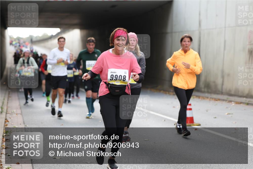 05.10.2025 - 20. swb-Marathon Bremen Michael Strokosch http://msf.ph/oto/9206943 05.10.2025 10:58:49 Laufen 1007, 9908 meine-sportfotos.de