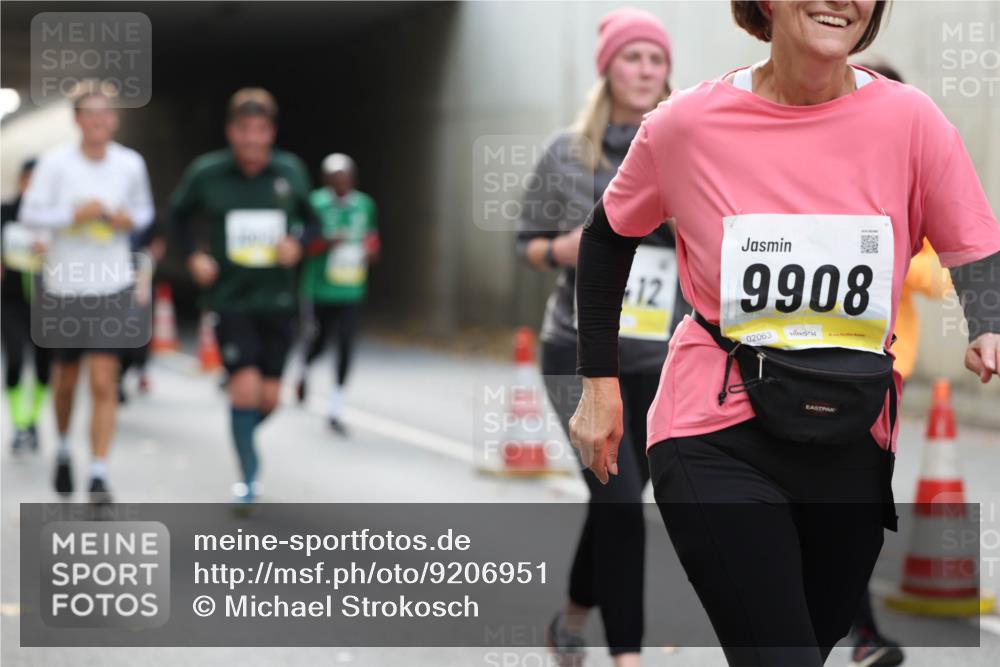 05.10.2025 - 20. swb-Marathon Bremen Michael Strokosch http://msf.ph/oto/9206951 05.10.2025 10:58:51 Laufen 12, 9908, 02063 meine-sportfotos.de
