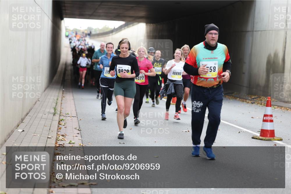 05.10.2025 - 20. swb-Marathon Bremen Michael Strokosch http://msf.ph/oto/9206959 05.10.2025 10:52:21 Laufen 636, 11360, 115, 9820, 0377, 10890, 59 meine-sportfotos.de