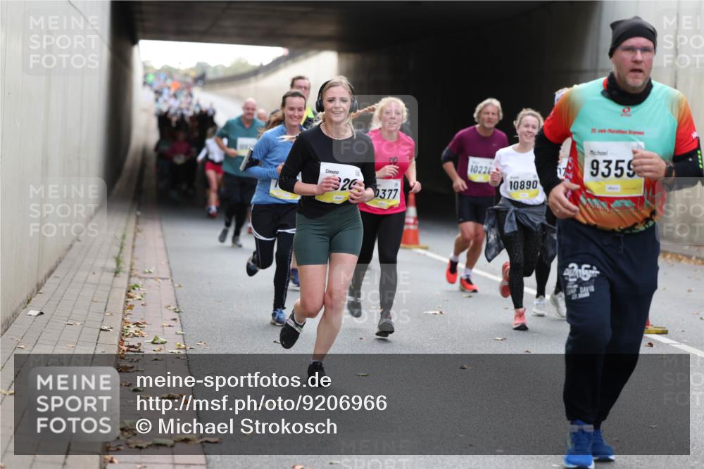05.10.2025 - 20. swb-Marathon Bremen Michael Strokosch http://msf.ph/oto/9206966 05.10.2025 10:52:22 Laufen 20, 0377, 1022, 10890, 9359 meine-sportfotos.de