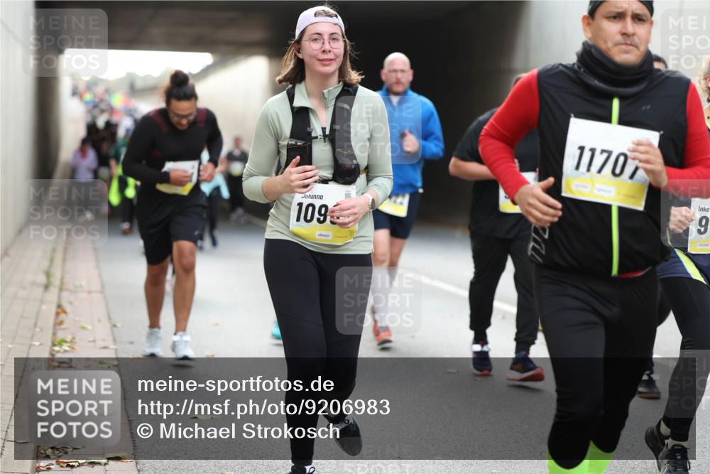 05.10.2025 - 20. swb-Marathon Bremen Michael Strokosch http://msf.ph/oto/9206983 05.10.2025 10:58:55 Laufen 109, 11707, 9, 02349 meine-sportfotos.de