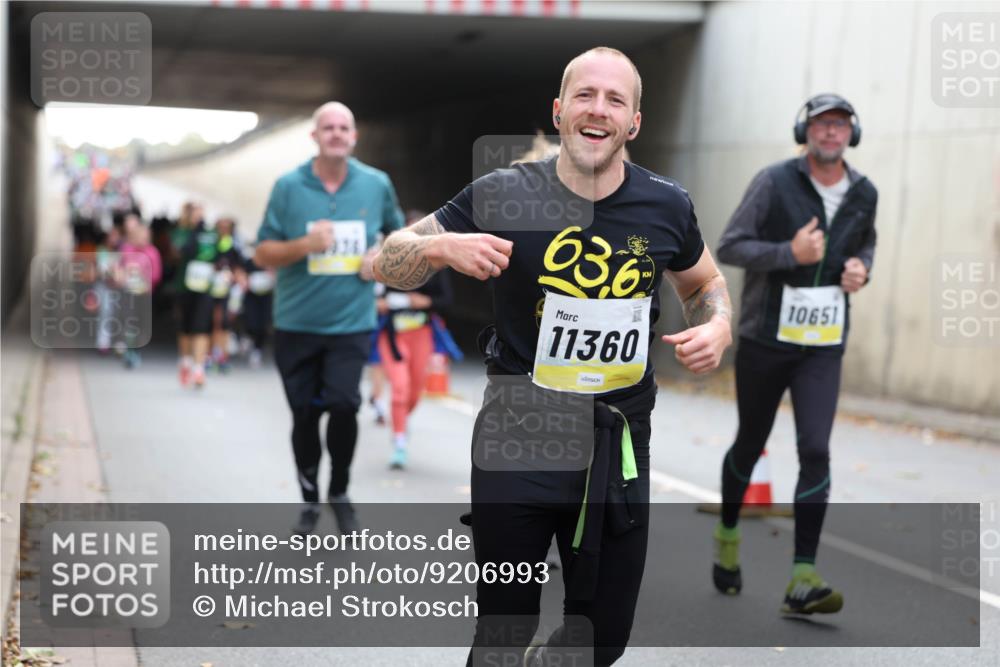 05.10.2025 - 20. swb-Marathon Bremen Michael Strokosch http://msf.ph/oto/9206993 05.10.2025 10:52:27 Laufen 434, 636, 11360, 10651 meine-sportfotos.de