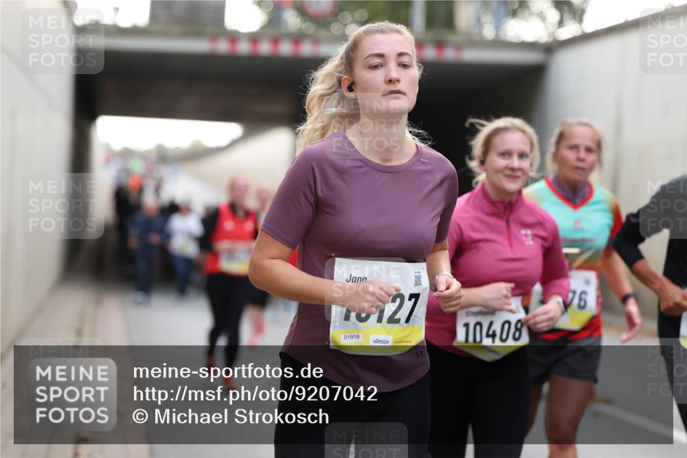 05.10.2025 - 20. swb-Marathon Bremen Michael Strokosch http://msf.ph/oto/9207042 05.10.2025 10:52:36 Laufen 15127, 01916, 8, 10408, 16 meine-sportfotos.de