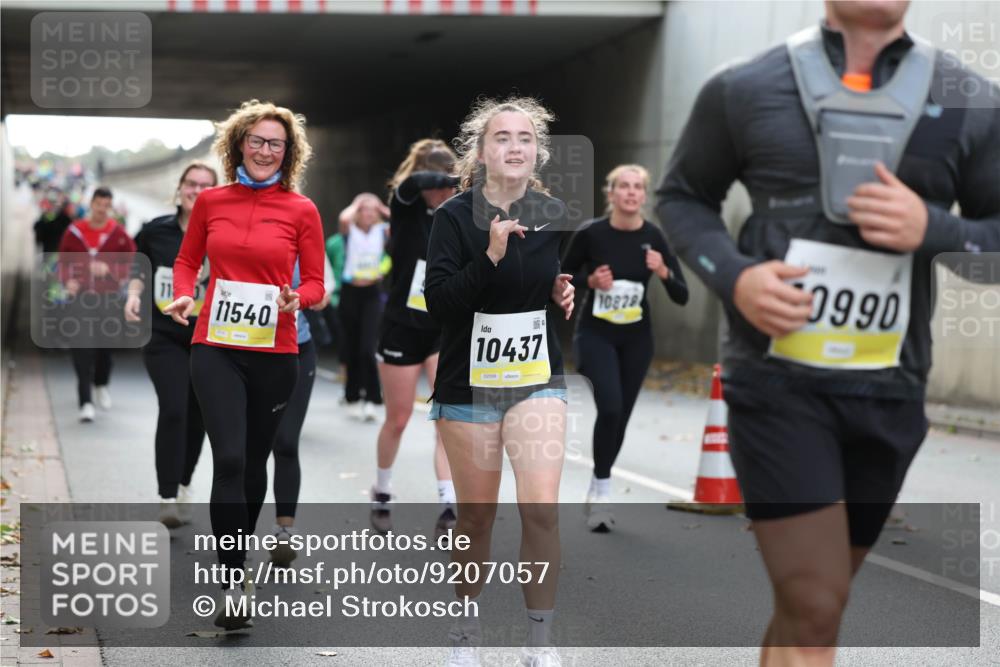 05.10.2025 - 20. swb-Marathon Bremen Michael Strokosch http://msf.ph/oto/9207057 05.10.2025 10:59:12 Laufen 11, 11540, 10437, 10829, 0990 meine-sportfotos.de