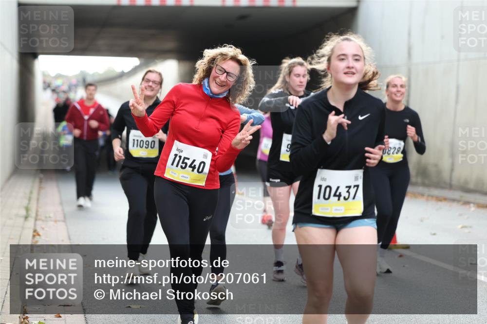 05.10.2025 - 20. swb-Marathon Bremen Michael Strokosch http://msf.ph/oto/9207061 05.10.2025 10:59:13 Laufen 11090, 11540, 02141, 9, 10437, 0829 meine-sportfotos.de