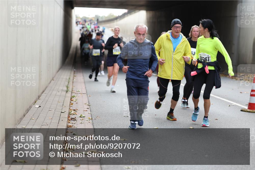 05.10.2025 - 20. swb-Marathon Bremen Michael Strokosch http://msf.ph/oto/9207072 05.10.2025 10:52:42 Laufen 11051, 63, 3261 meine-sportfotos.de
