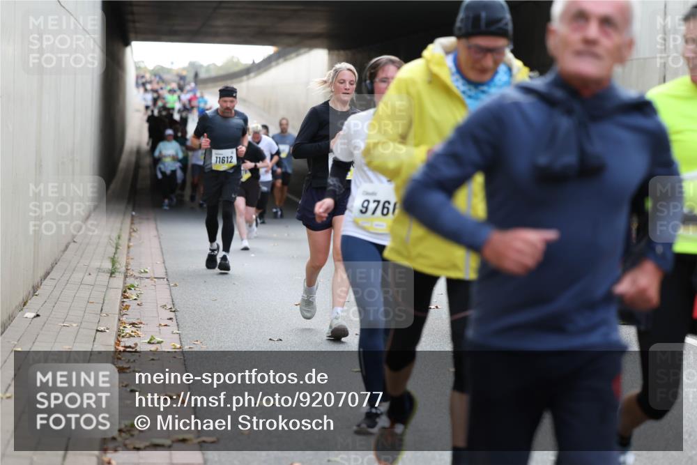 05.10.2025 - 20. swb-Marathon Bremen Michael Strokosch http://msf.ph/oto/9207077 05.10.2025 10:52:44 Laufen 11612, 976 meine-sportfotos.de