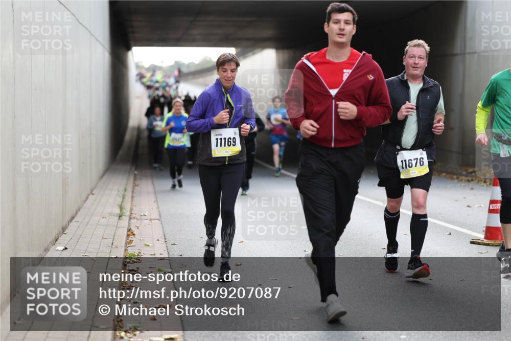 05.10.2025 - 20. swb-Marathon Bremen Michael Strokosch http://msf.ph/oto/9207087 05.10.2025 10:59:18 Laufen 11169, 11676 meine-sportfotos.de