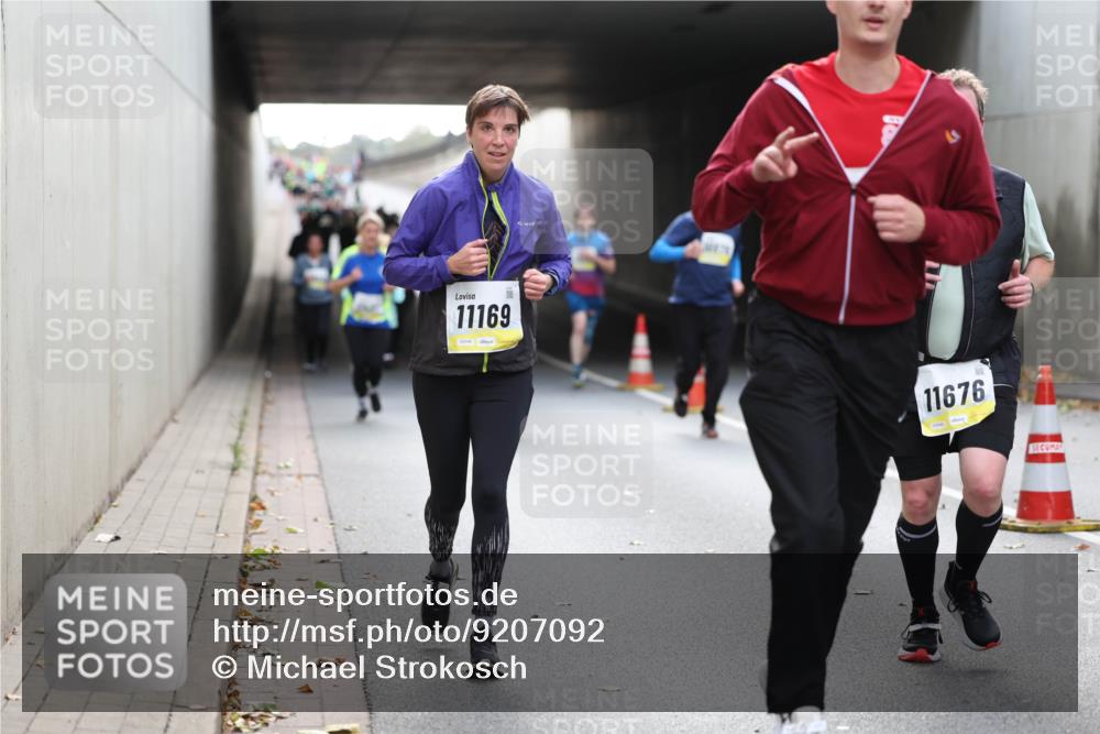 05.10.2025 - 20. swb-Marathon Bremen Michael Strokosch http://msf.ph/oto/9207092 05.10.2025 10:59:19 Laufen 11169, 11676 meine-sportfotos.de