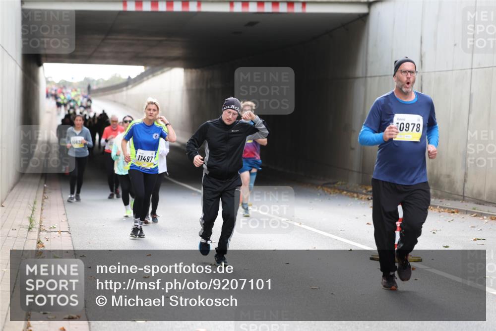 05.10.2025 - 20. swb-Marathon Bremen Michael Strokosch http://msf.ph/oto/9207101 05.10.2025 10:59:22 Laufen 10628, 11497, 0978 meine-sportfotos.de