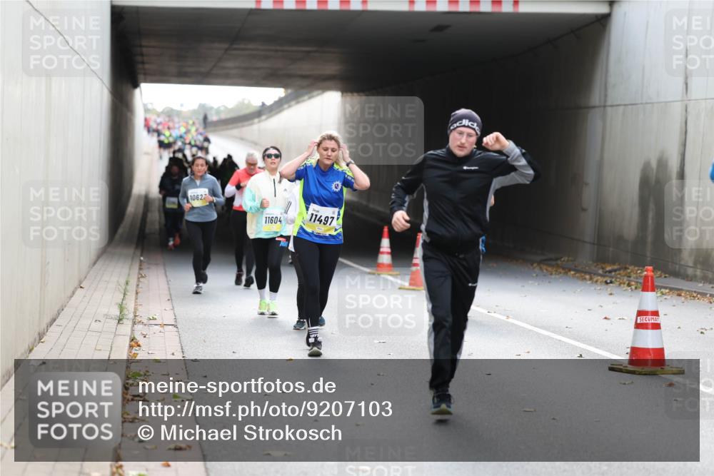 05.10.2025 - 20. swb-Marathon Bremen Michael Strokosch http://msf.ph/oto/9207103 05.10.2025 10:59:23 Laufen 10627, 11604, 11497 meine-sportfotos.de