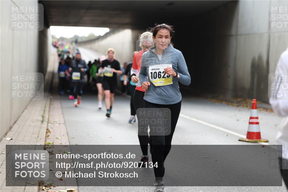 05.10.2025 - 20. swb-Marathon Bremen Michael Strokosch http://msf.ph/oto/9207134 05.10.2025 10:59:29 Laufen 10625, 01839 meine-sportfotos.de