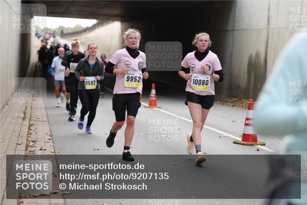 05.10.2025 - 20. swb-Marathon Bremen Michael Strokosch http://msf.ph/oto/9207135 05.10.2025 10:52:57 Laufen 1060, 115, 9582, 9952, 10080 meine-sportfotos.de