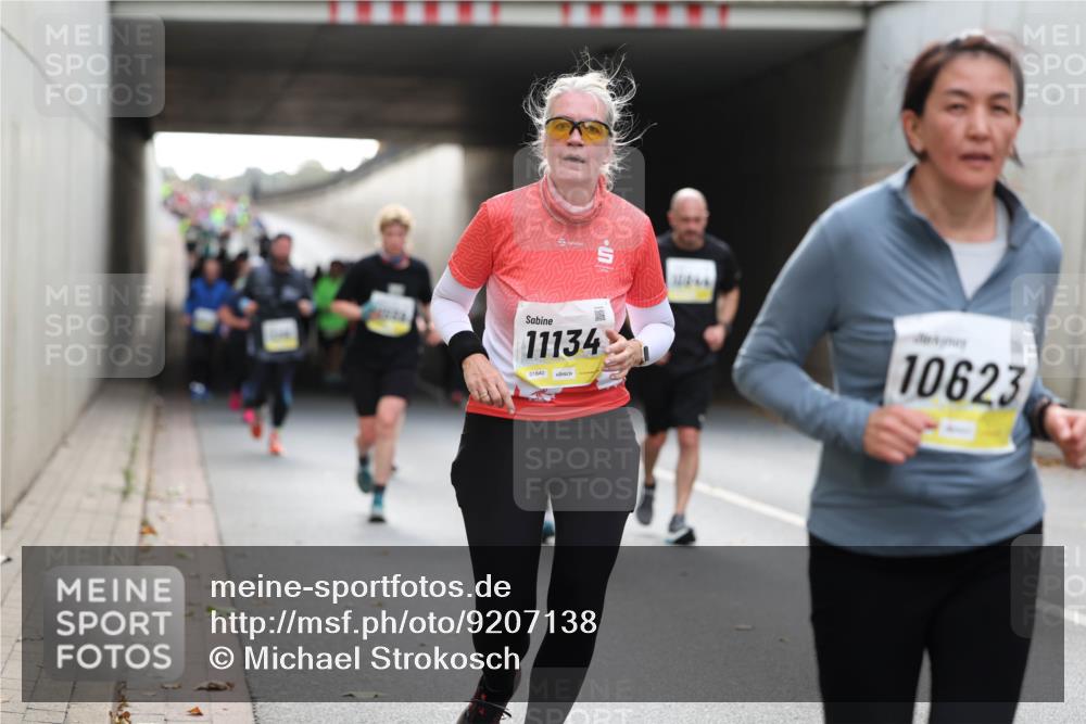 05.10.2025 - 20. swb-Marathon Bremen Michael Strokosch http://msf.ph/oto/9207138 05.10.2025 10:59:30 Laufen 11134, 01840, 10623 meine-sportfotos.de