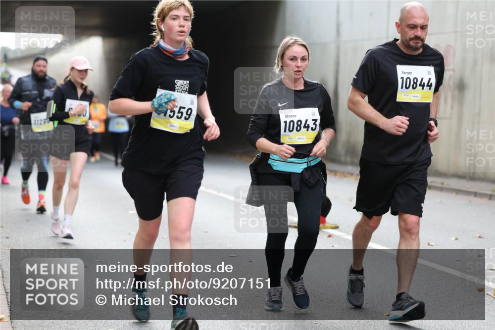 05.10.2025 - 20. swb-Marathon Bremen Michael Strokosch http://msf.ph/oto/9207151 05.10.2025 10:59:33 Laufen 1559, 10843, 02283, 10844 meine-sportfotos.de