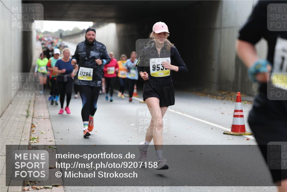 05.10.2025 - 20. swb-Marathon Bremen Michael Strokosch http://msf.ph/oto/9207158 05.10.2025 10:59:34 Laufen 11296, 953 meine-sportfotos.de