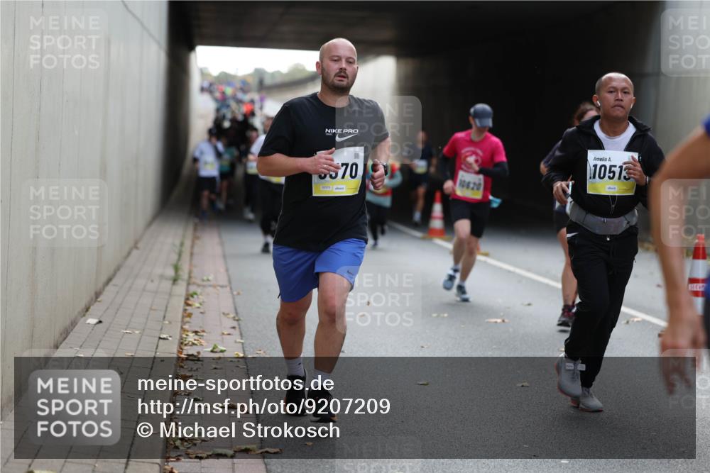 05.10.2025 - 20. swb-Marathon Bremen Michael Strokosch http://msf.ph/oto/9207209 05.10.2025 10:53:11 Laufen 5570, 02570, 10620, 10513 meine-sportfotos.de