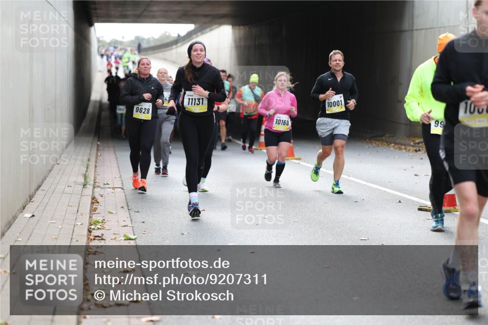05.10.2025 - 20. swb-Marathon Bremen Michael Strokosch http://msf.ph/oto/9207311 05.10.2025 11:00:13 Laufen 9628, 11131, 10168, 10001, 99, 100 meine-sportfotos.de