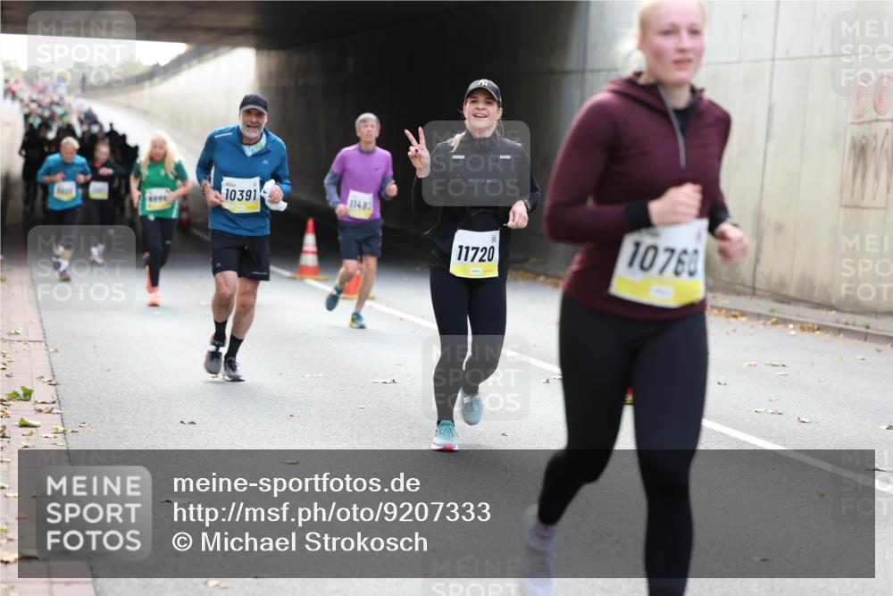 05.10.2025 - 20. swb-Marathon Bremen Michael Strokosch http://msf.ph/oto/9207333 05.10.2025 10:53:39 Laufen 10391, 11483, 11720, 10760, 00 meine-sportfotos.de