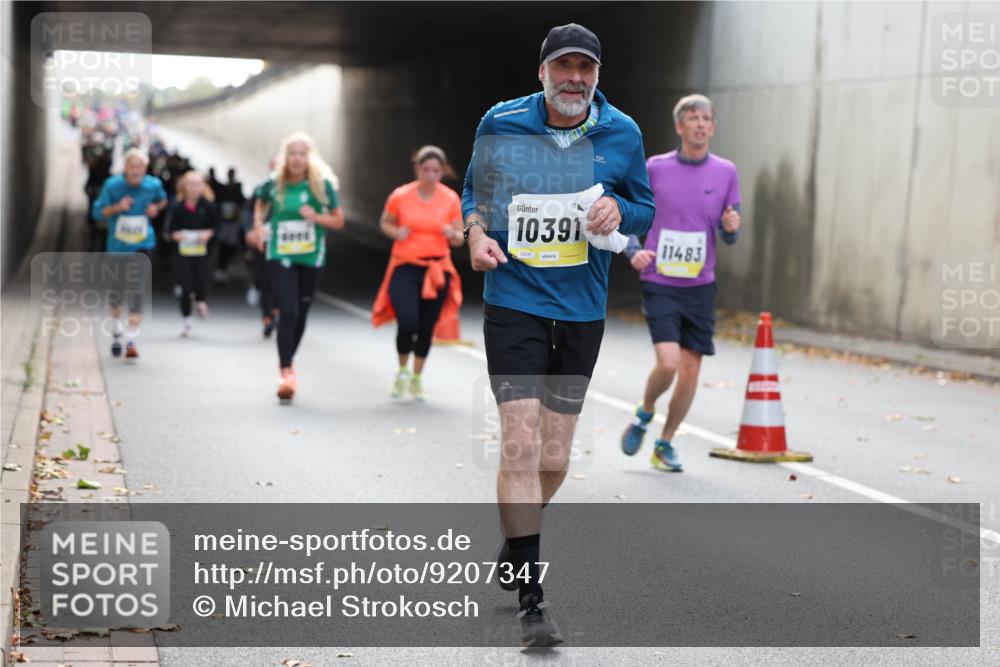 05.10.2025 - 20. swb-Marathon Bremen Michael Strokosch http://msf.ph/oto/9207347 05.10.2025 10:53:42 Laufen 10391, 02247, 11483 meine-sportfotos.de