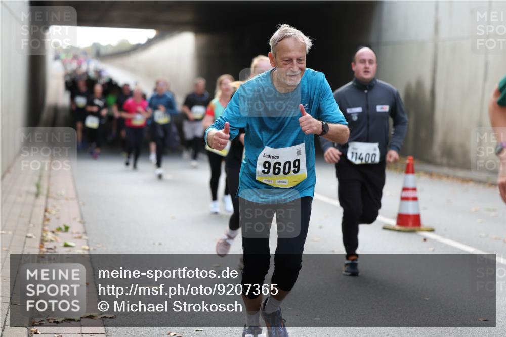 05.10.2025 - 20. swb-Marathon Bremen Michael Strokosch http://msf.ph/oto/9207365 05.10.2025 10:53:47 Laufen 9609, 02622, 11400 meine-sportfotos.de