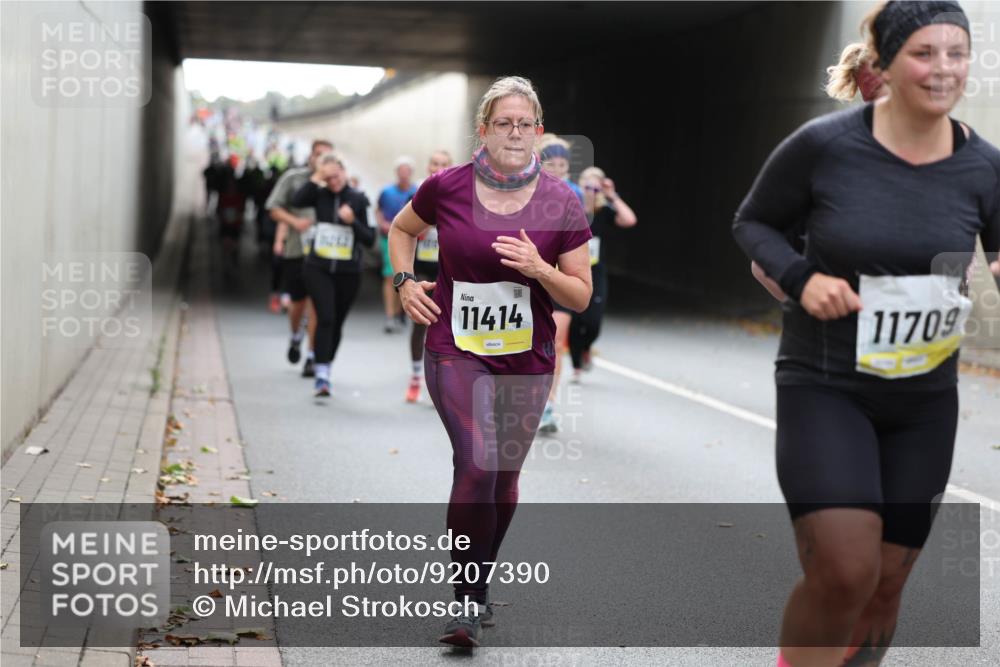05.10.2025 - 20. swb-Marathon Bremen Michael Strokosch http://msf.ph/oto/9207390 05.10.2025 11:00:34 Laufen 11414, 11709 meine-sportfotos.de