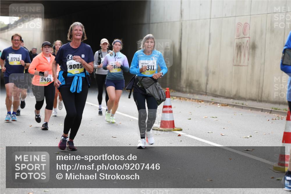 05.10.2025 - 20. swb-Marathon Bremen Michael Strokosch http://msf.ph/oto/9207446 05.10.2025 10:54:03 Laufen 11713, 9495, 9005, 612, 311, 00 meine-sportfotos.de