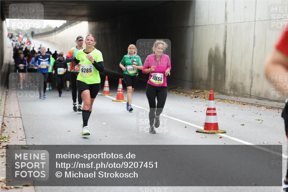 05.10.2025 - 20. swb-Marathon Bremen Michael Strokosch http://msf.ph/oto/9207451 05.10.2025 11:00:51 Laufen 1013, 212, 9265, 10550, 70650 meine-sportfotos.de