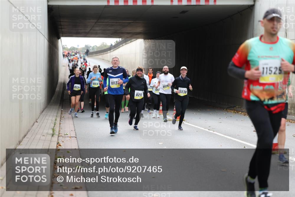 05.10.2025 - 20. swb-Marathon Bremen Michael Strokosch http://msf.ph/oto/9207465 05.10.2025 11:00:55 Laufen 10836, 10135, 9334, 9223, 1093, 9217, 9826, 9239, 11525 meine-sportfotos.de