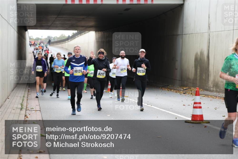 05.10.2025 - 20. swb-Marathon Bremen Michael Strokosch http://msf.ph/oto/9207474 05.10.2025 11:00:56 Laufen 9334, 10836, 10135, 987, 9217, 1093, 9826, 10239 meine-sportfotos.de