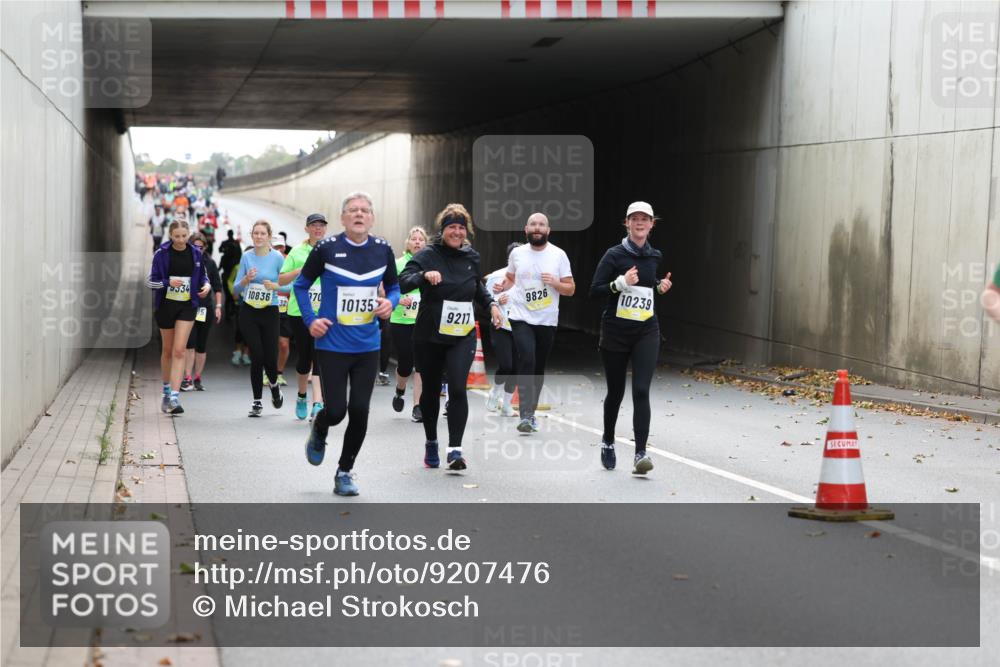 05.10.2025 - 20. swb-Marathon Bremen Michael Strokosch http://msf.ph/oto/9207476 05.10.2025 11:00:56 Laufen 5534, 10836, 970, 32, 10135, 981, 9211, 9826, 10239 meine-sportfotos.de