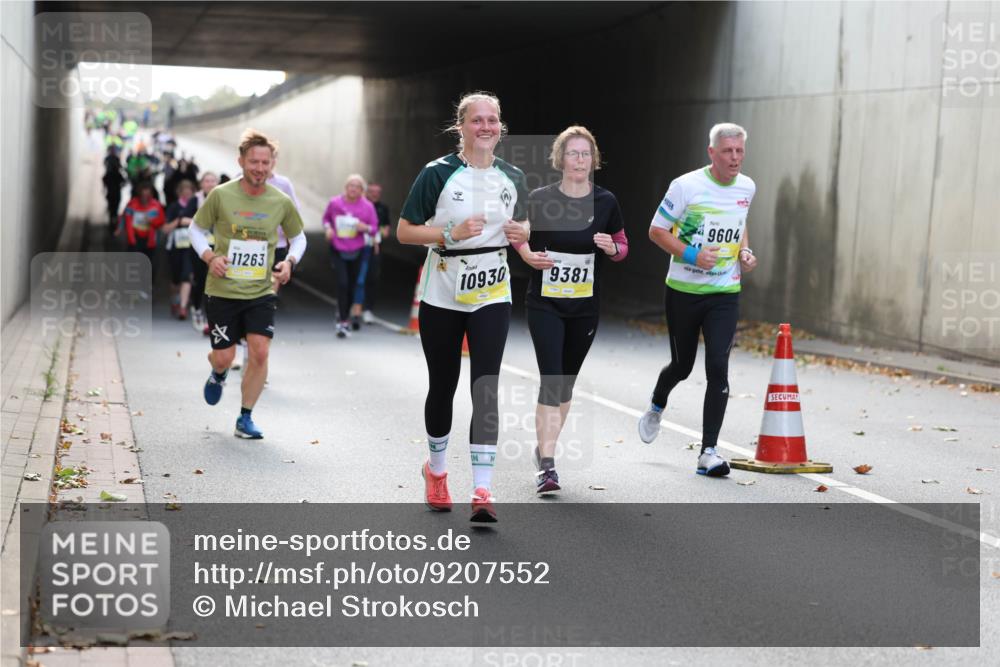 05.10.2025 - 20. swb-Marathon Bremen Michael Strokosch http://msf.ph/oto/9207552 05.10.2025 10:54:25 Laufen 9604, 11263, 10930, 9381 meine-sportfotos.de