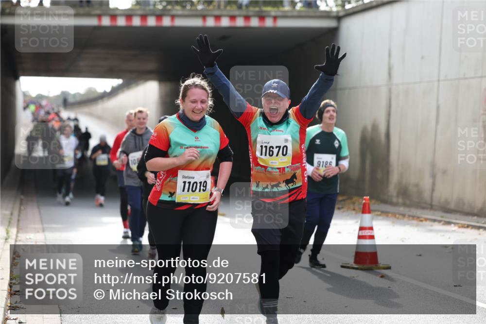 05.10.2025 - 20. swb-Marathon Bremen Michael Strokosch http://msf.ph/oto/9207581 05.10.2025 11:01:22 Laufen 20, 02111, 9186, 109, 20, 11019, 01966, 11670 meine-sportfotos.de