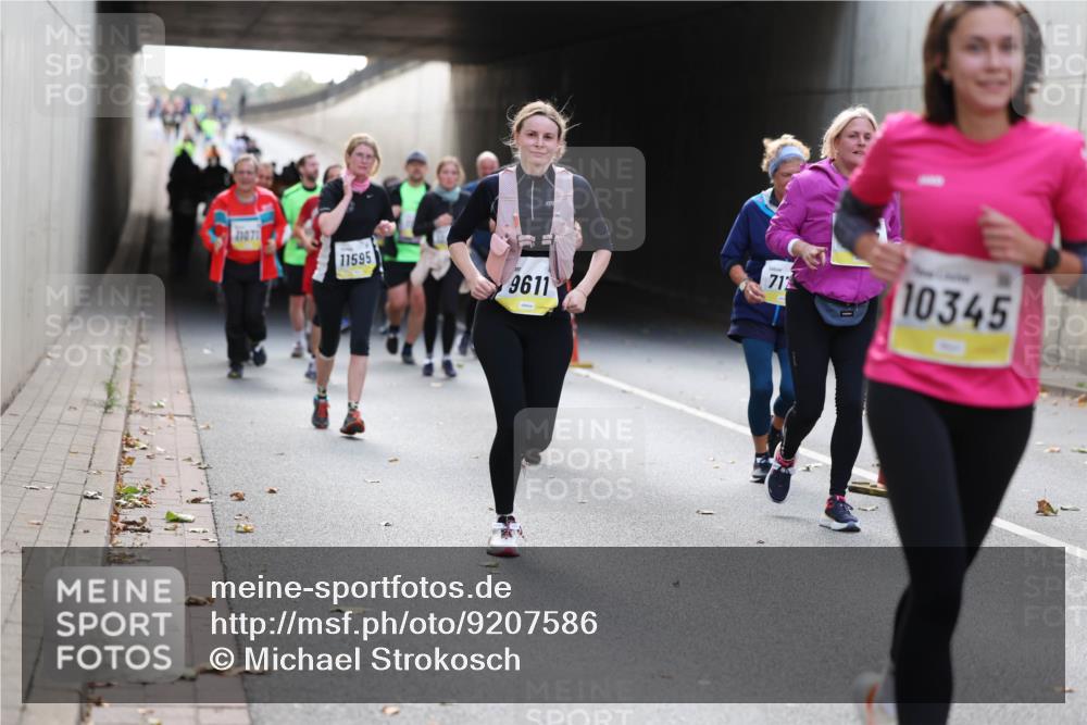 05.10.2025 - 20. swb-Marathon Bremen Michael Strokosch http://msf.ph/oto/9207586 05.10.2025 10:54:31 Laufen 1071, 11595, 712, 9611, 10345 meine-sportfotos.de