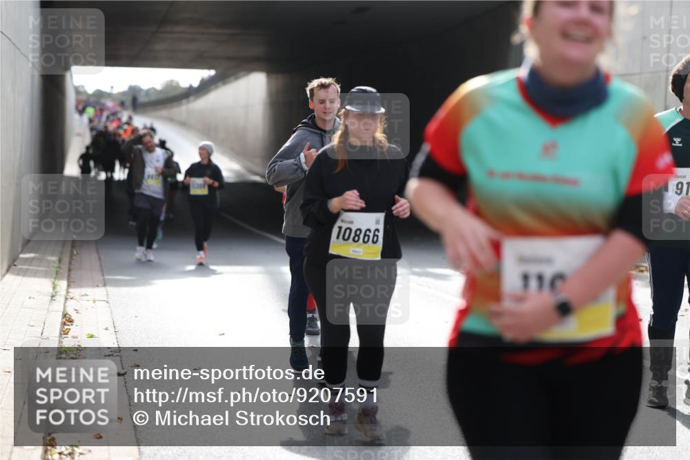 05.10.2025 - 20. swb-Marathon Bremen Michael Strokosch http://msf.ph/oto/9207591 05.10.2025 11:01:24 Laufen 10866, 91 meine-sportfotos.de