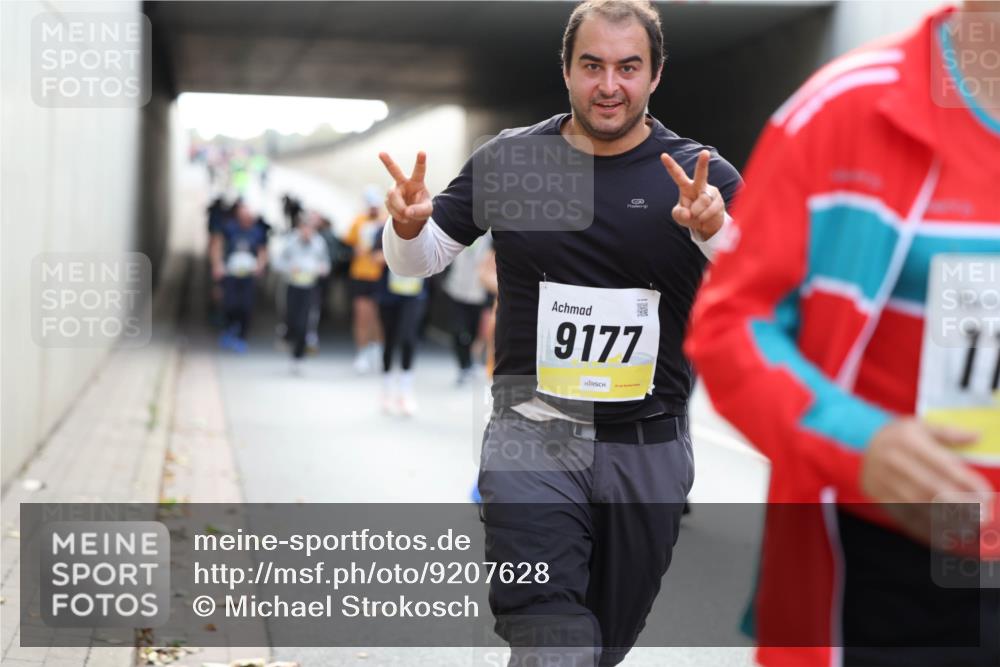 05.10.2025 - 20. swb-Marathon Bremen Michael Strokosch http://msf.ph/oto/9207628 05.10.2025 10:54:38 Laufen 9177, 11 meine-sportfotos.de
