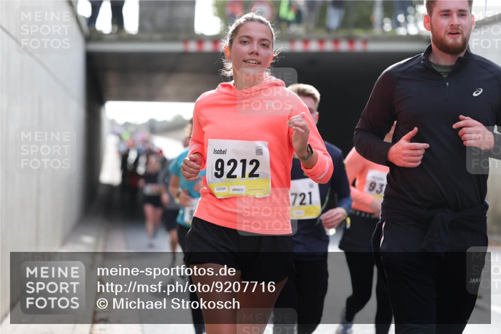 05.10.2025 - 20. swb-Marathon Bremen Michael Strokosch http://msf.ph/oto/9207716 05.10.2025 11:02:00 Laufen 9212, 02294, 721, 93 meine-sportfotos.de
