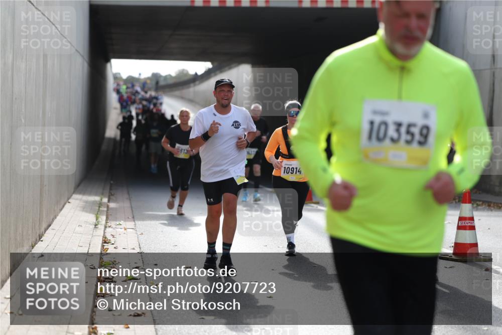 05.10.2025 - 20. swb-Marathon Bremen Michael Strokosch http://msf.ph/oto/9207723 05.10.2025 10:55:01 Laufen 613, 10914, 10359 meine-sportfotos.de