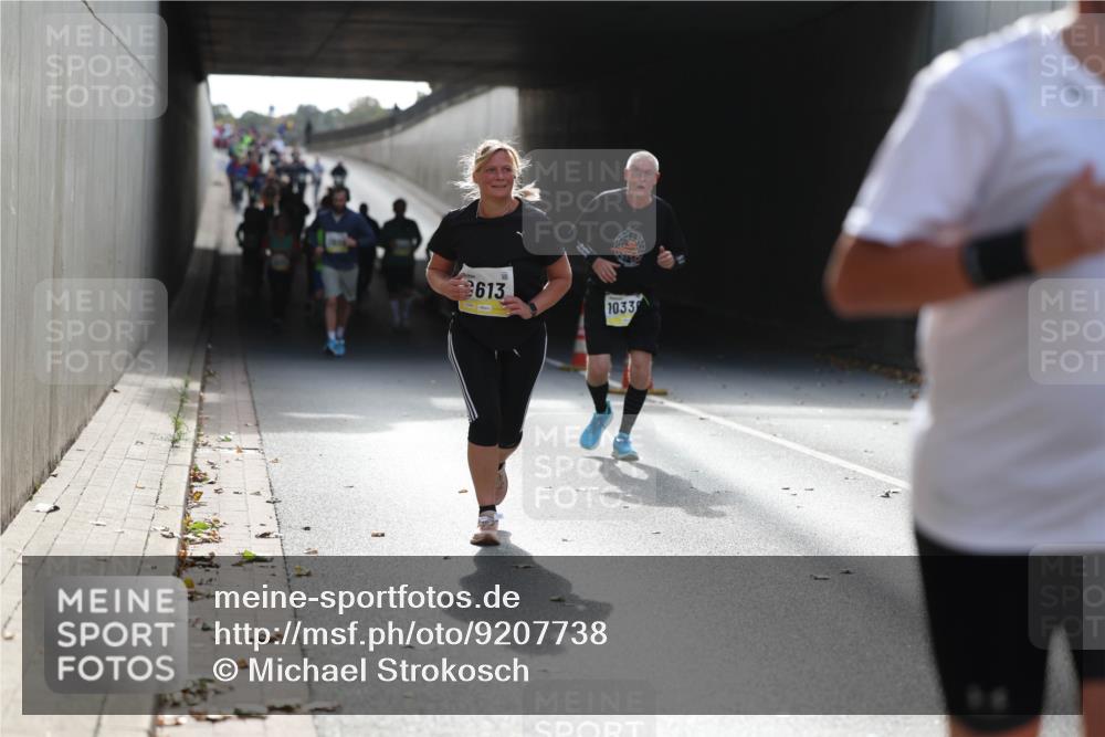 05.10.2025 - 20. swb-Marathon Bremen Michael Strokosch http://msf.ph/oto/9207738 05.10.2025 10:55:04 Laufen 613, 1033 meine-sportfotos.de