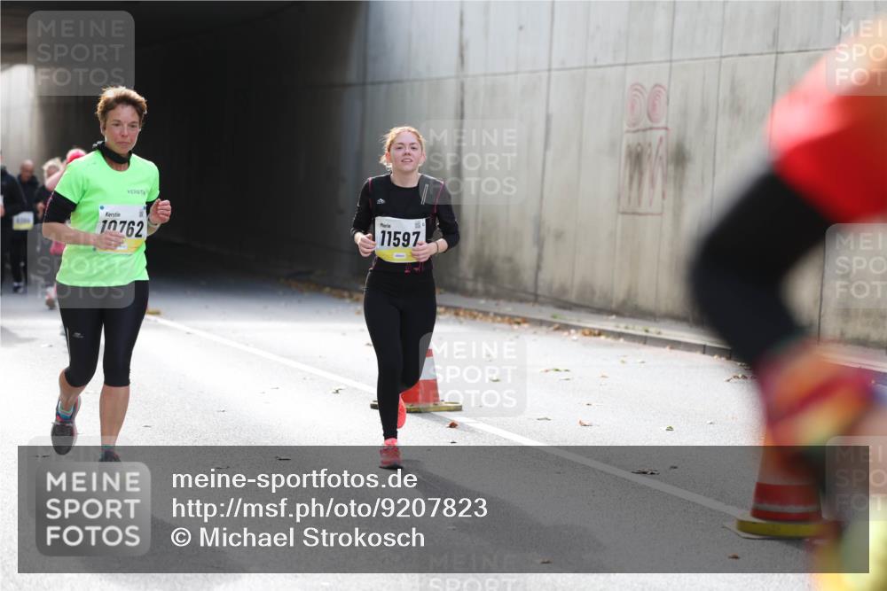 05.10.2025 - 20. swb-Marathon Bremen Michael Strokosch http://msf.ph/oto/9207823 05.10.2025 10:55:25 Laufen 10762, 11597, 00 meine-sportfotos.de