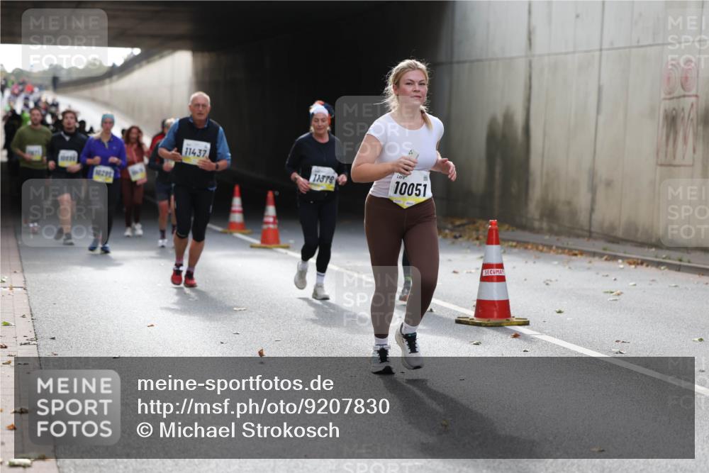 05.10.2025 - 20. swb-Marathon Bremen Michael Strokosch http://msf.ph/oto/9207830 05.10.2025 11:02:21 Laufen 16291, 11437, 11379, 10051, 00 meine-sportfotos.de