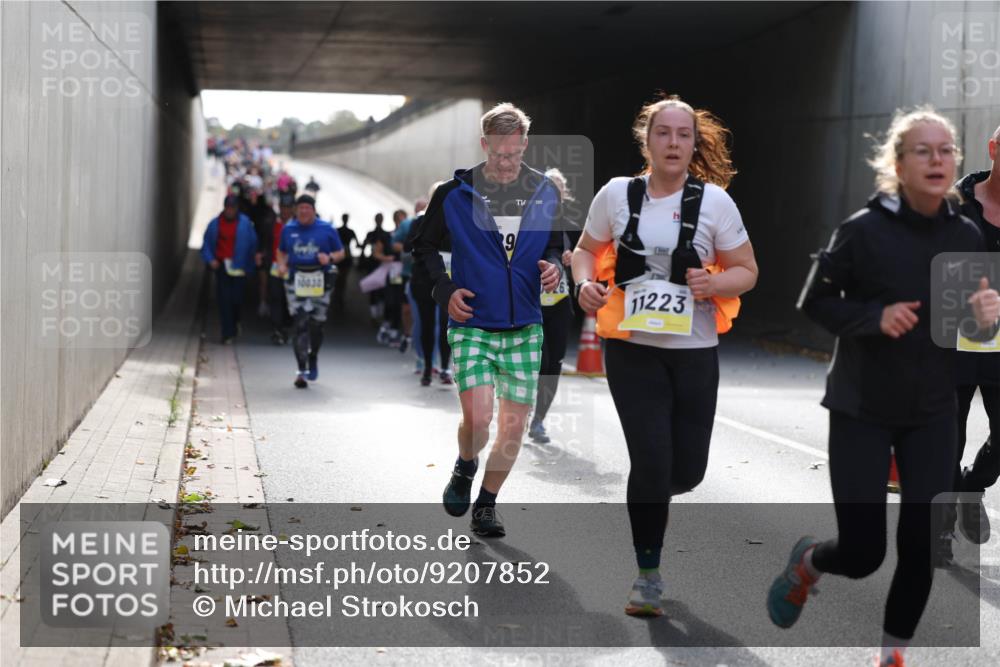 05.10.2025 - 20. swb-Marathon Bremen Michael Strokosch http://msf.ph/oto/9207852 05.10.2025 10:55:32 Laufen 10030, 9, 11223 meine-sportfotos.de